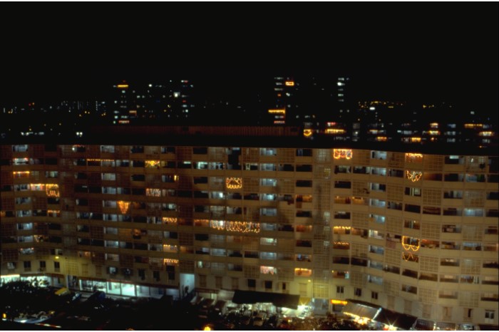 <strong>Hari Raya Puasa decorative lights, 1991 <br>
</strong><em>Ministry of Information and the Arts Collection, courtesy of National Archives of Singapore</em>